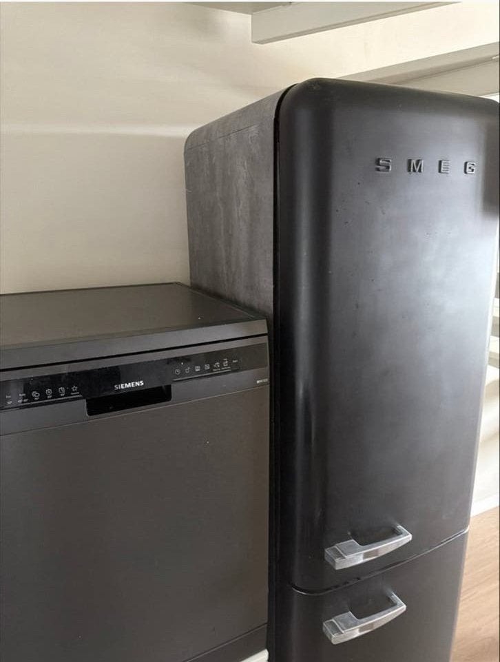 Smeg FAB32 Koelkast met vriesvak -Zwart gesporten en gewrapt, Gebruikt, 200 liter of meer, 60 cm of meer, Met aparte vriezer