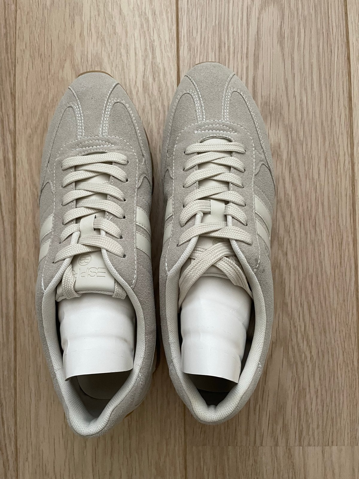 Esprit dames sneakers maat 40, Kleding | Dames, Schoenen, Ophalen, Zo goed als nieuw, Beige, Sneakers of Gympen