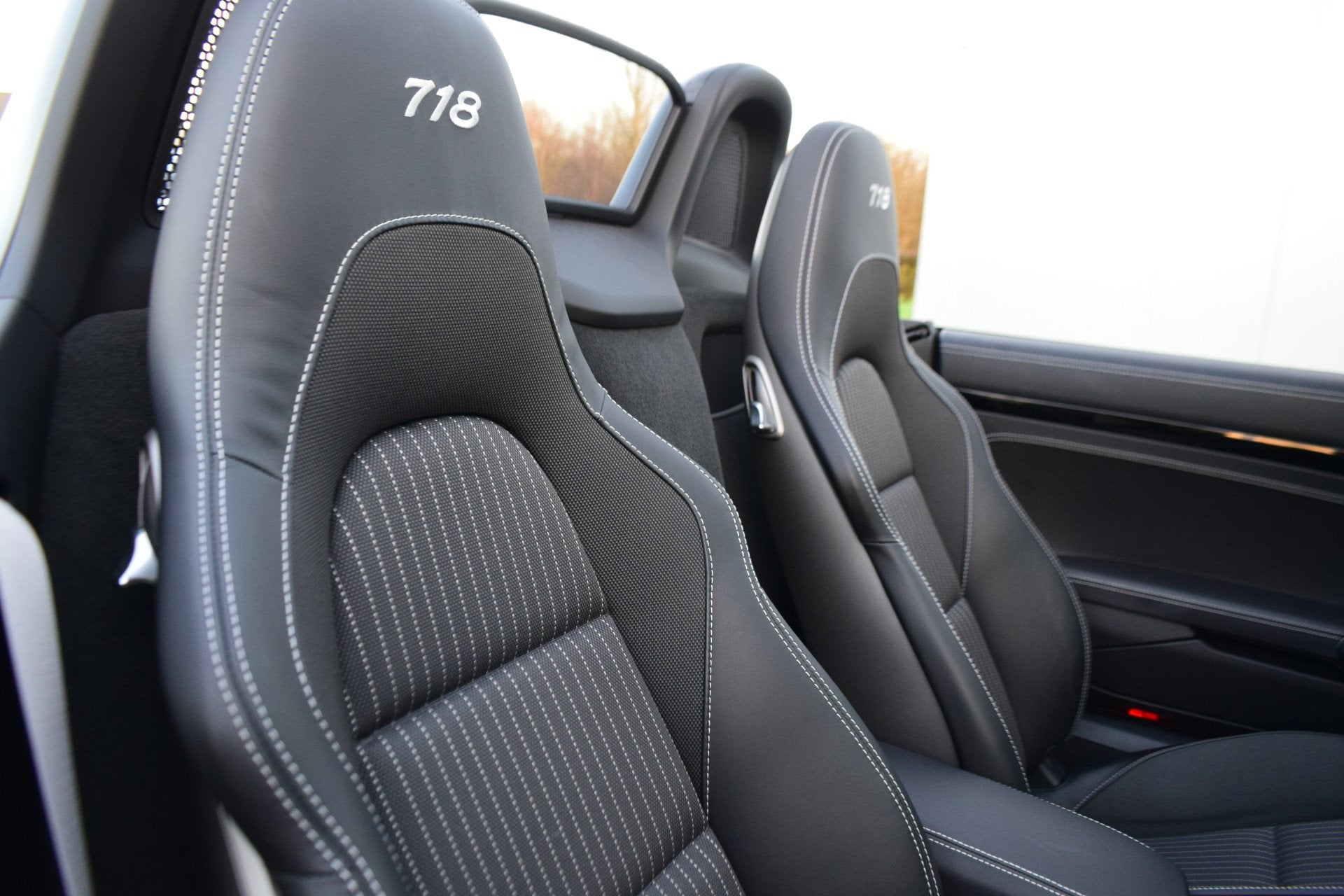 Porsche 718 Boxster 2.0 T Sport Chrono Plus Design/pakket Bo, Auto's, Achterwielaandrijving, Gebruikt, 4 cilinders, Cabriolet