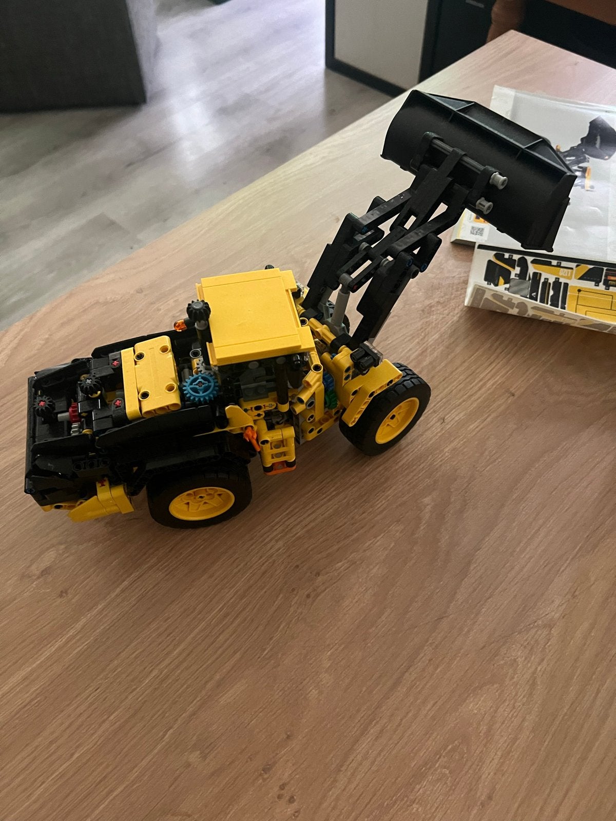 Lego Technic Volvo L120 elektric wiellader 42209, Ophalen, Zo goed als nieuw