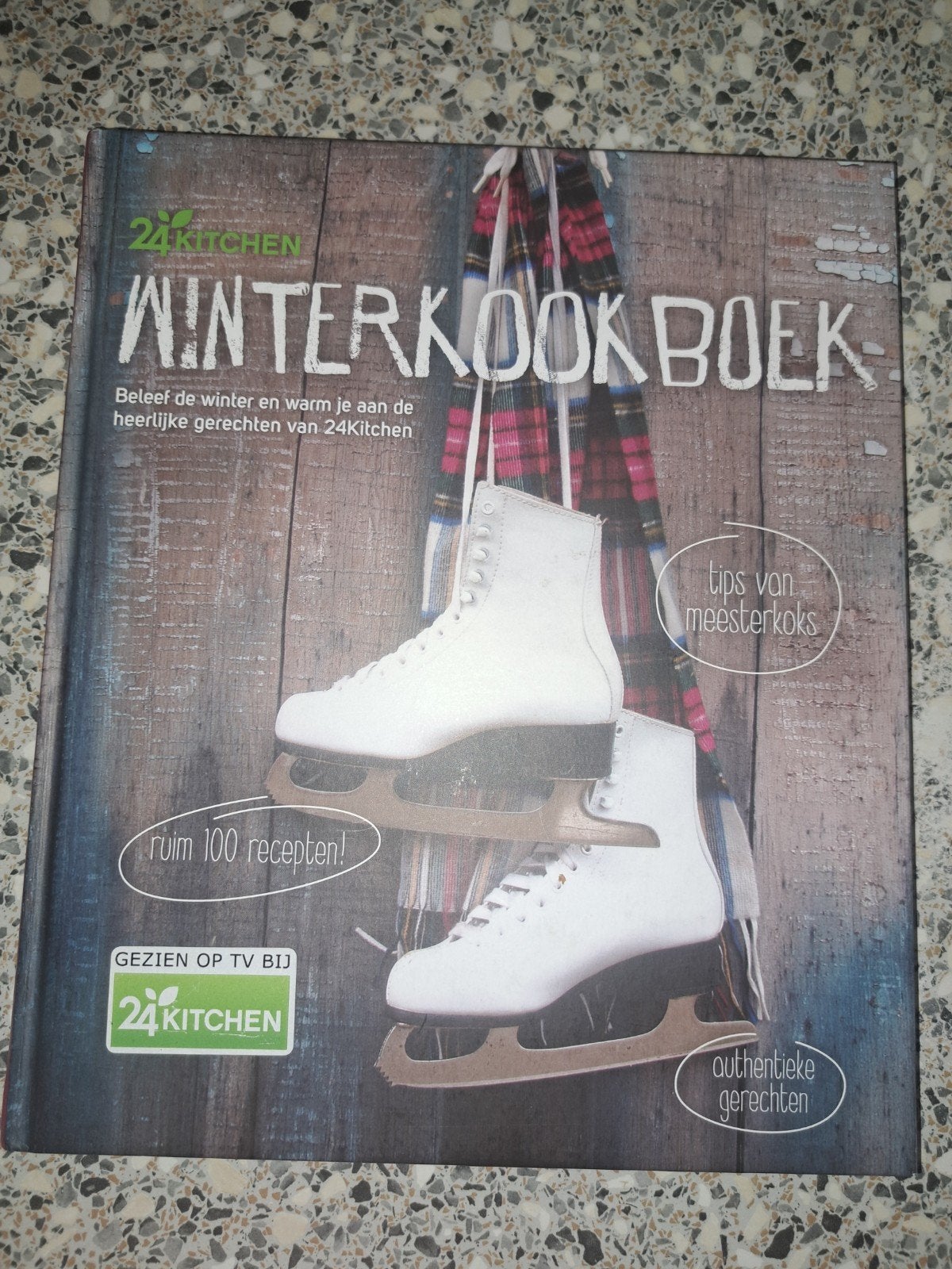24Kitchen Winterkookboek: Heerlijke Winterrecepten, Ophalen of Verzenden, Zo goed als nieuw, Hoofdgerechten, 24Kitchen