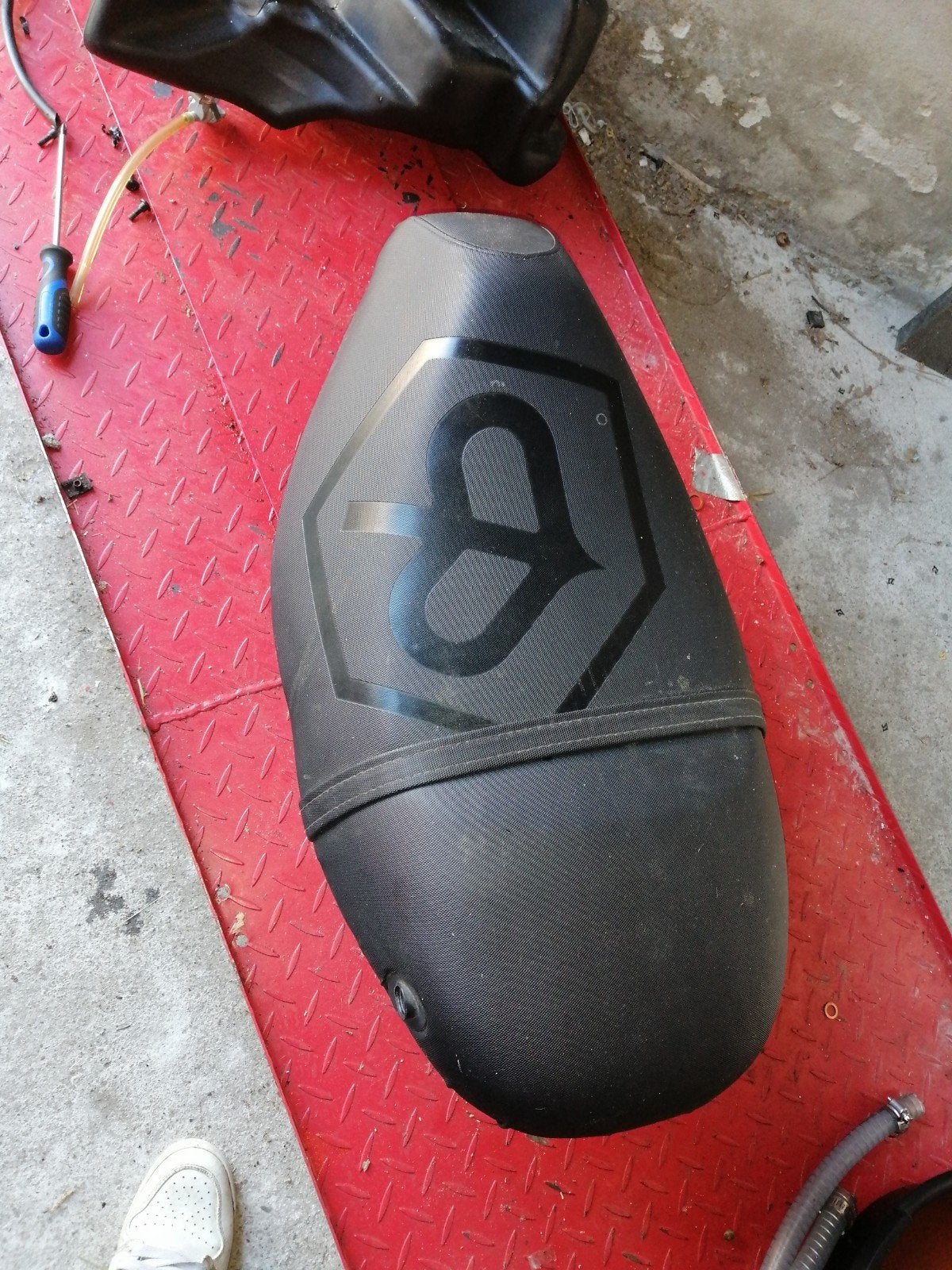 Vespa Sprint/Primavera Zadel - Zo goed als nieuw, Ophalen, Zo goed als nieuw, Zadel, Vespa