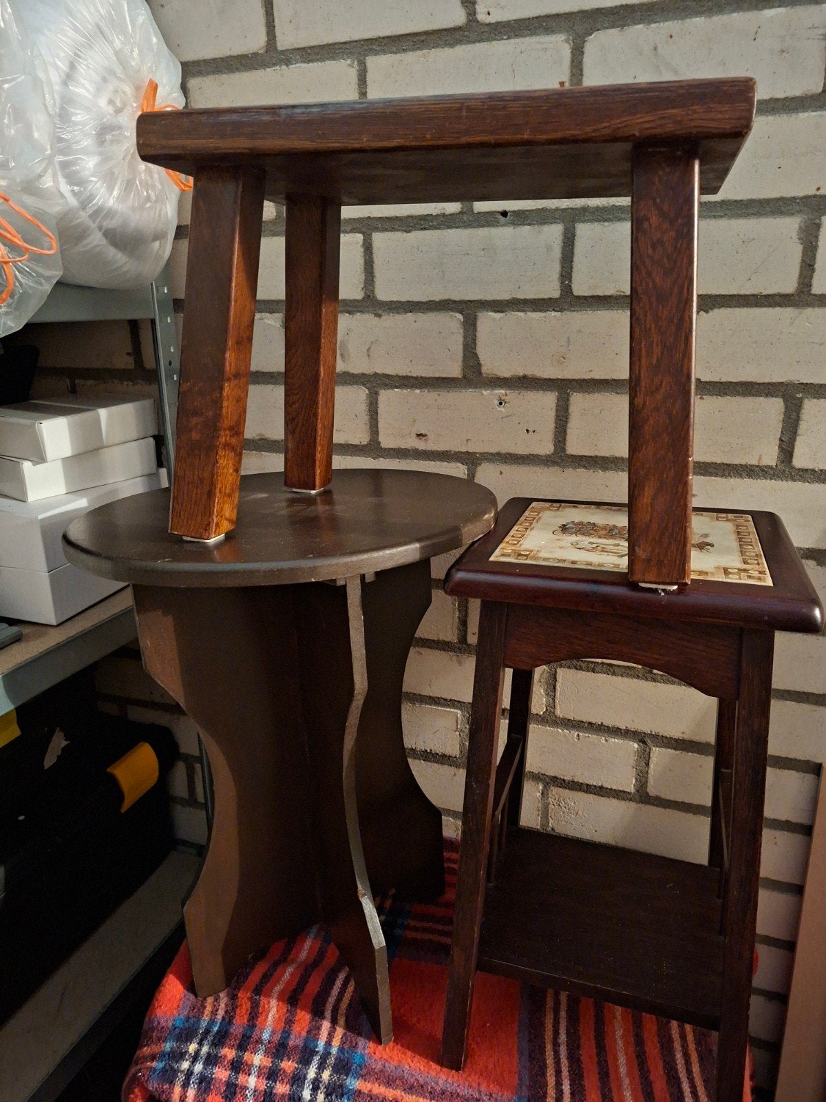 Set van 3 Bijzettafeltjes - Hout en Tegelblad, Huis en Inrichting, Tafels | Bijzettafels, Ophalen, Minder dan 45 cm, Minder dan 55 cm