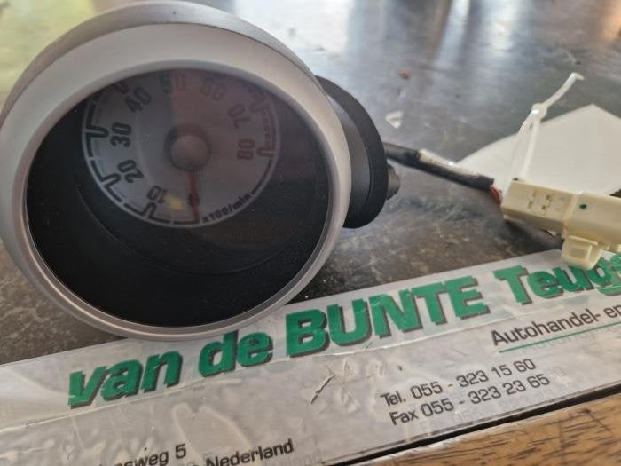 Toerenteller van een Opel Agila, Gebruikt, -, -, Opel