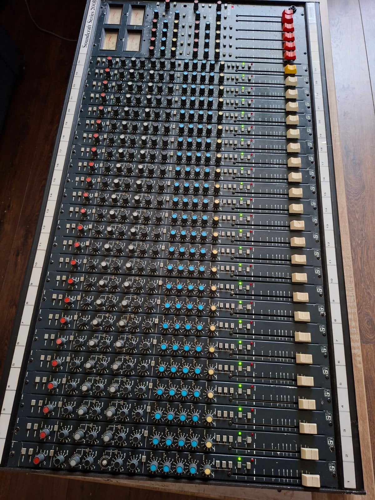 Soundcraft Series 200B 24-kanaals mengtafel, Muziek en Instrumenten, Mengpanelen, Ophalen of Verzenden