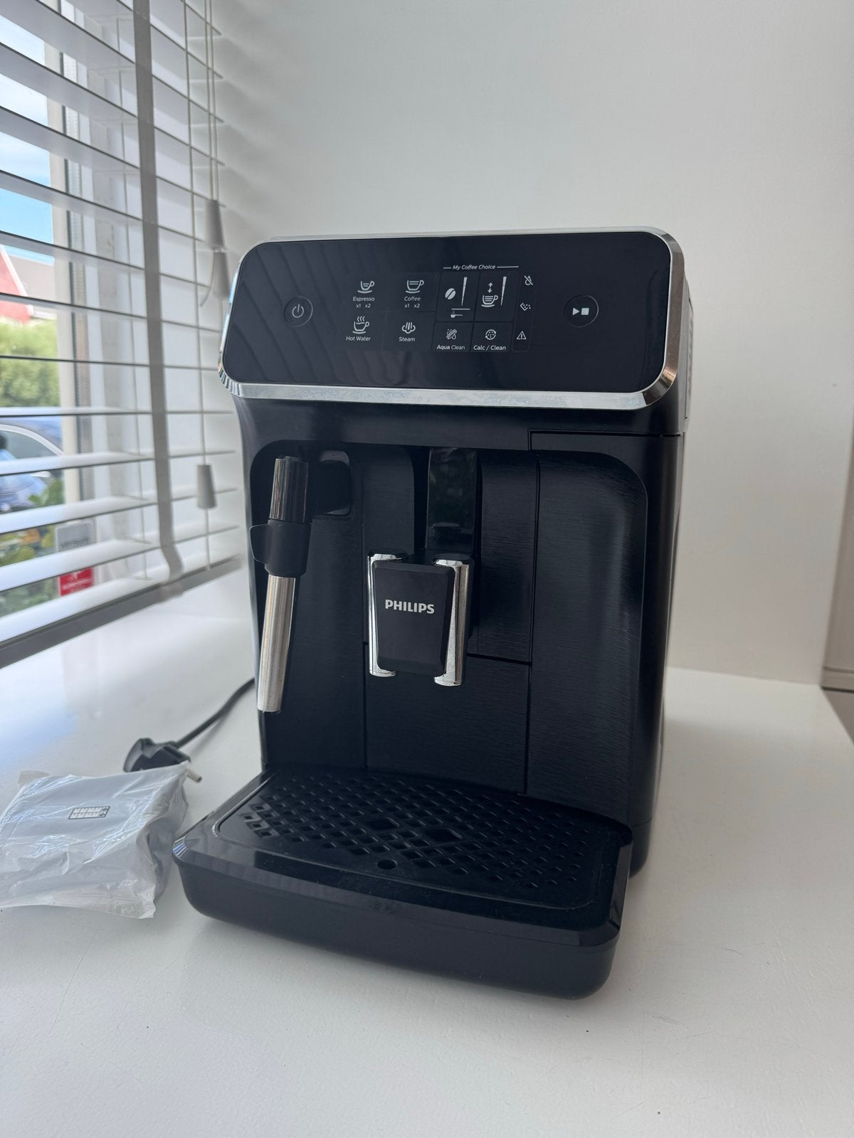Philips EP2220/10 Coffee Machine, Afneembaar waterreservoir, Gebruikt, Espresso apparaat, 10 kopjes of meer
