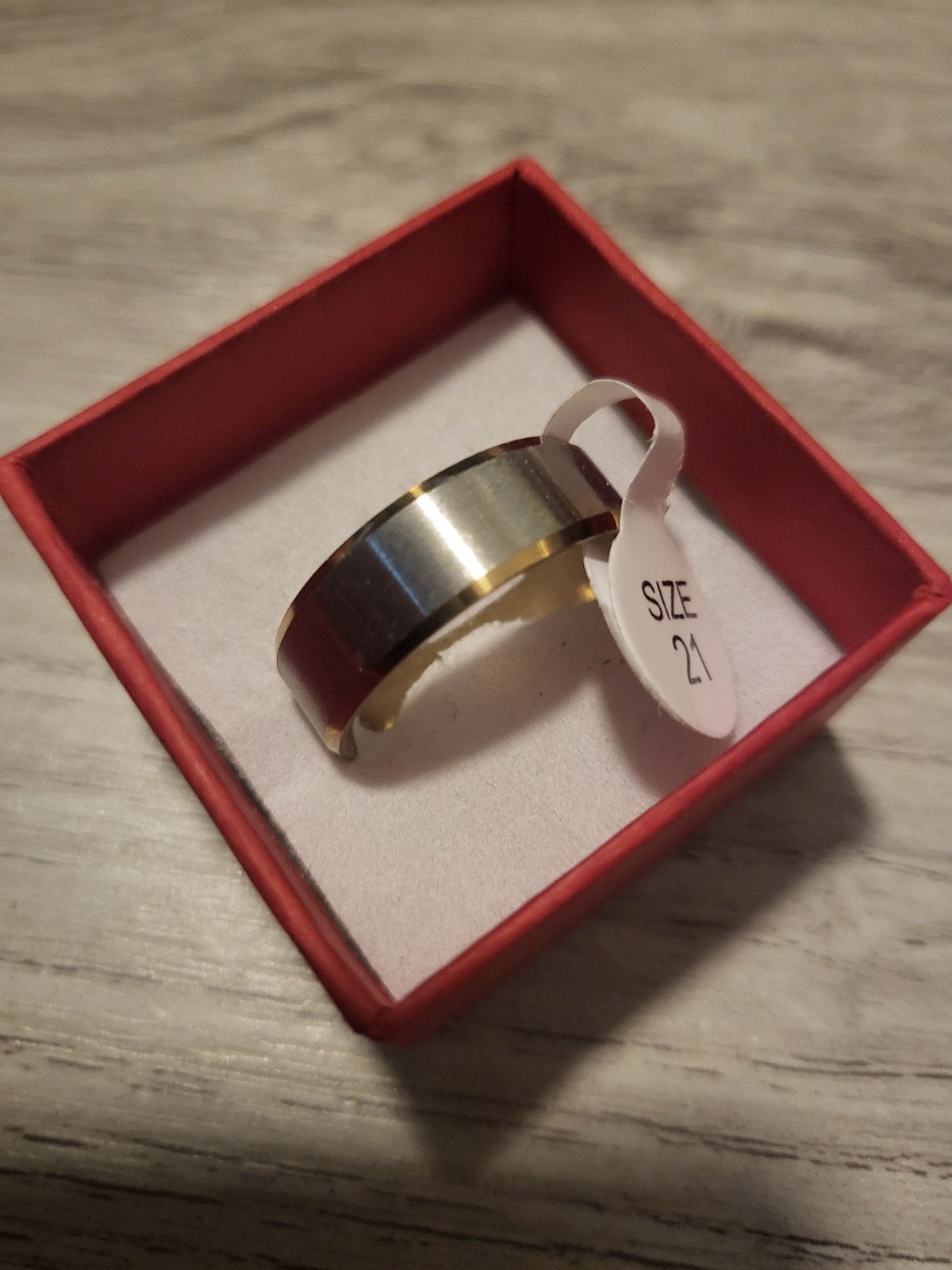 Nieuwe Tweekleurige Ring - Maat 21, 20 of groter, IJzer of Staal, Nieuw, Ophalen of Verzenden