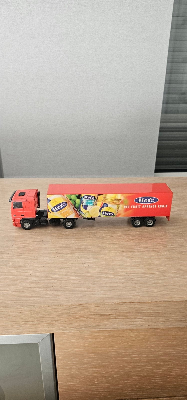 TE KOOP MOOIE LIONTOYS DAF 95 XF HERO SCHAAL1:50

SCHAA, Ophalen of Verzenden, Zo goed als nieuw, Bus of Vrachtwagen, Lion Toys