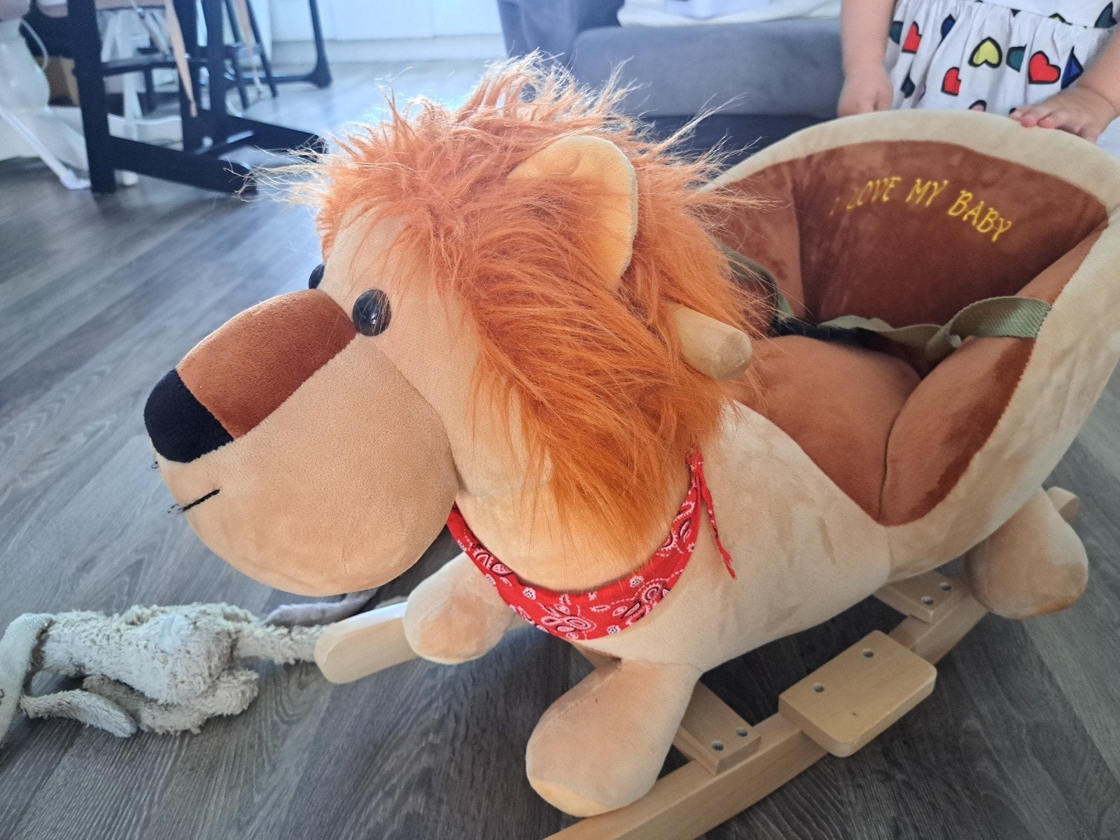 Hobbelpaard leeuw met geluid - BabyGO, Kinderen en Baby's, Ophalen, Gebruikt, Overige typen, Met geluid