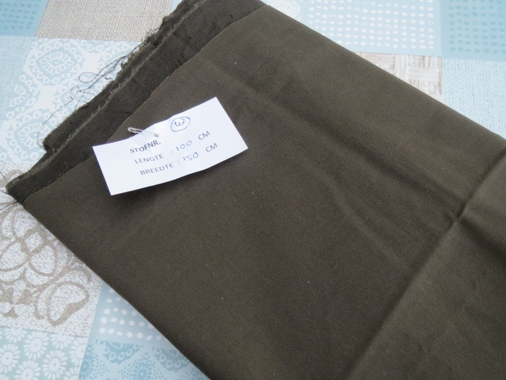 Lap stof katoen Kleur een donkere taupe, 120 cm of meer, Nieuw, Ophalen of Verzenden, Katoen
