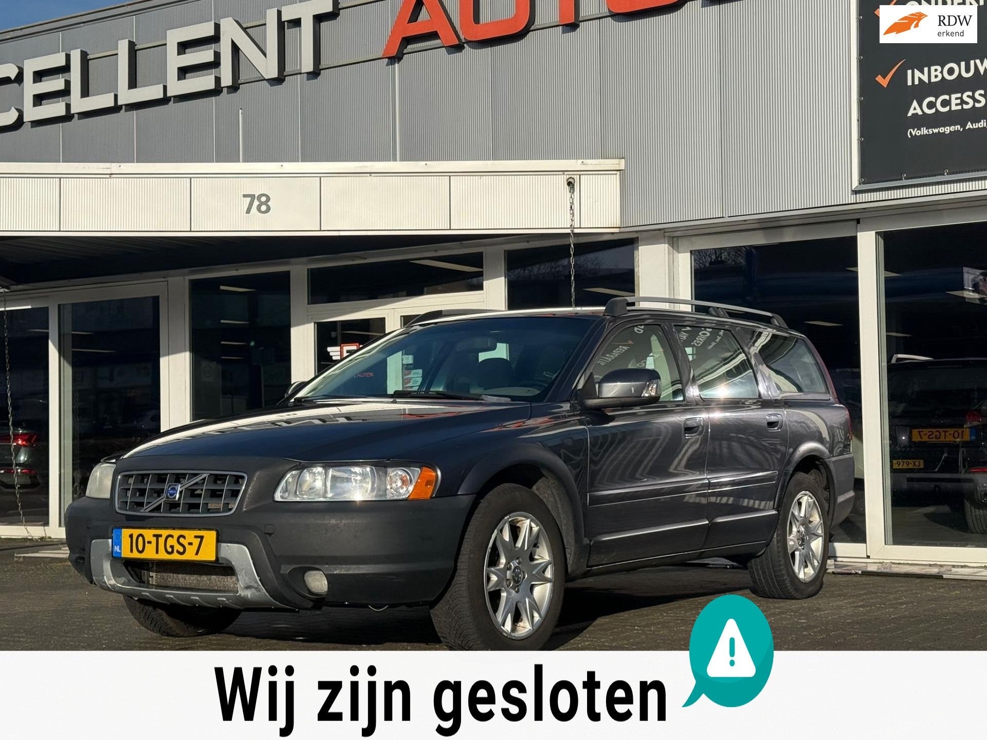 Volvo XC70 2.4 D5 Kinetic, Auto's, Volvo, Automaat, 1694 kg, Beige, 197 €/maand