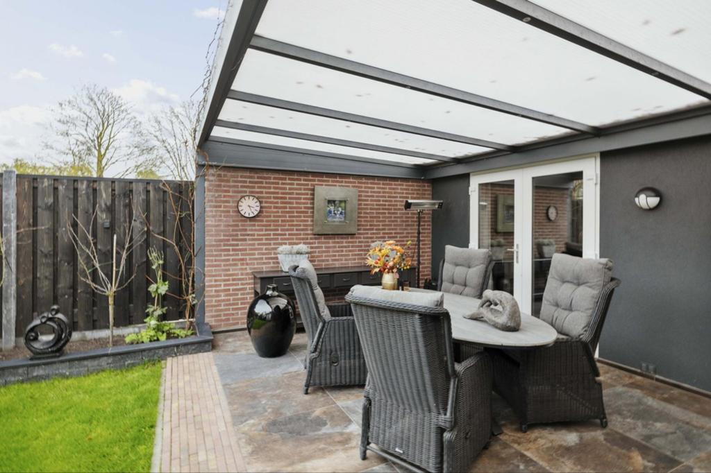Ruime overkapping 5.75 x 3.75 m met inbouwspots, Tuin en Terras, Overkappingen, Ophalen of Verzenden, Gebruikt, Overige typen