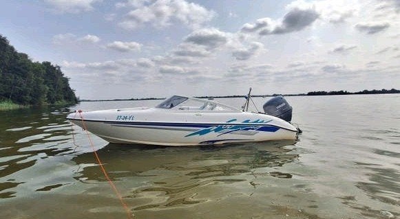 Goed onderhouden speedboot + trailer, Watersport en Boten, Ophalen, Polyester, Buitenboordmotor