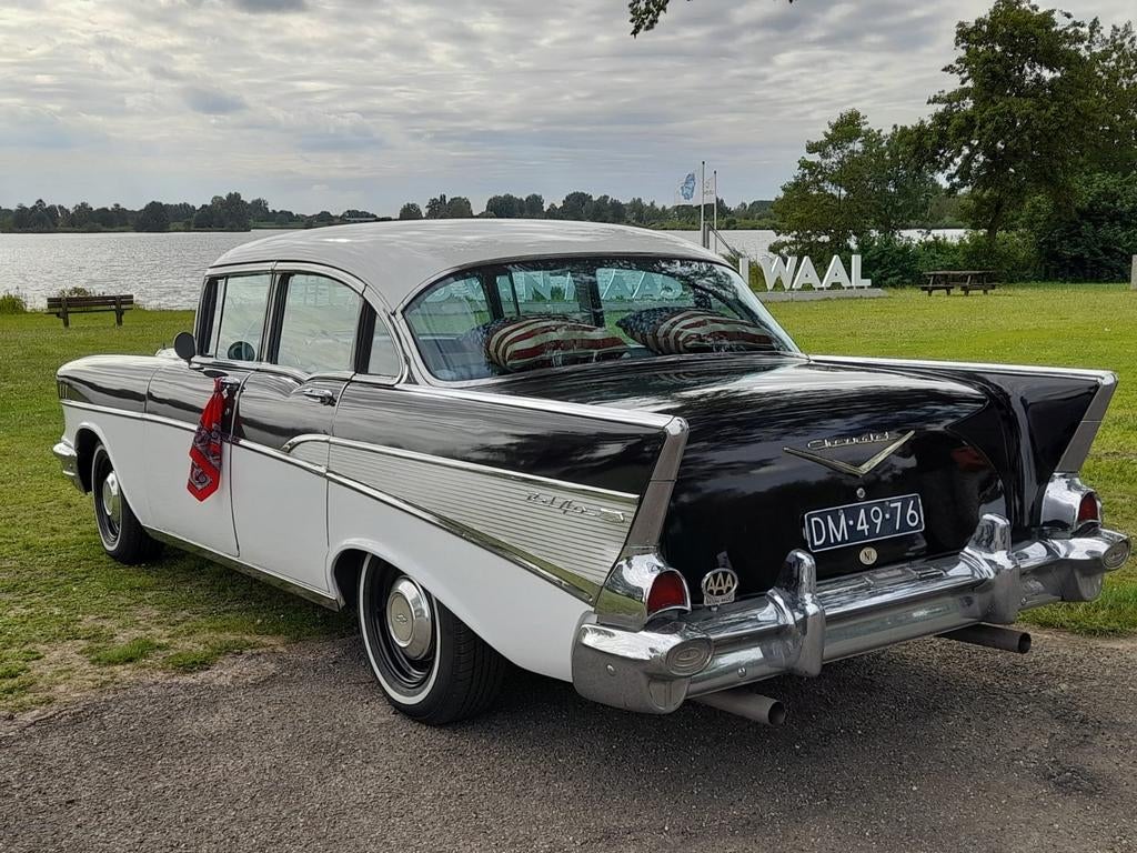 Mooie Chevrolet Bel-Air 1957 huren voor bruiloft en gala, Met chauffeur