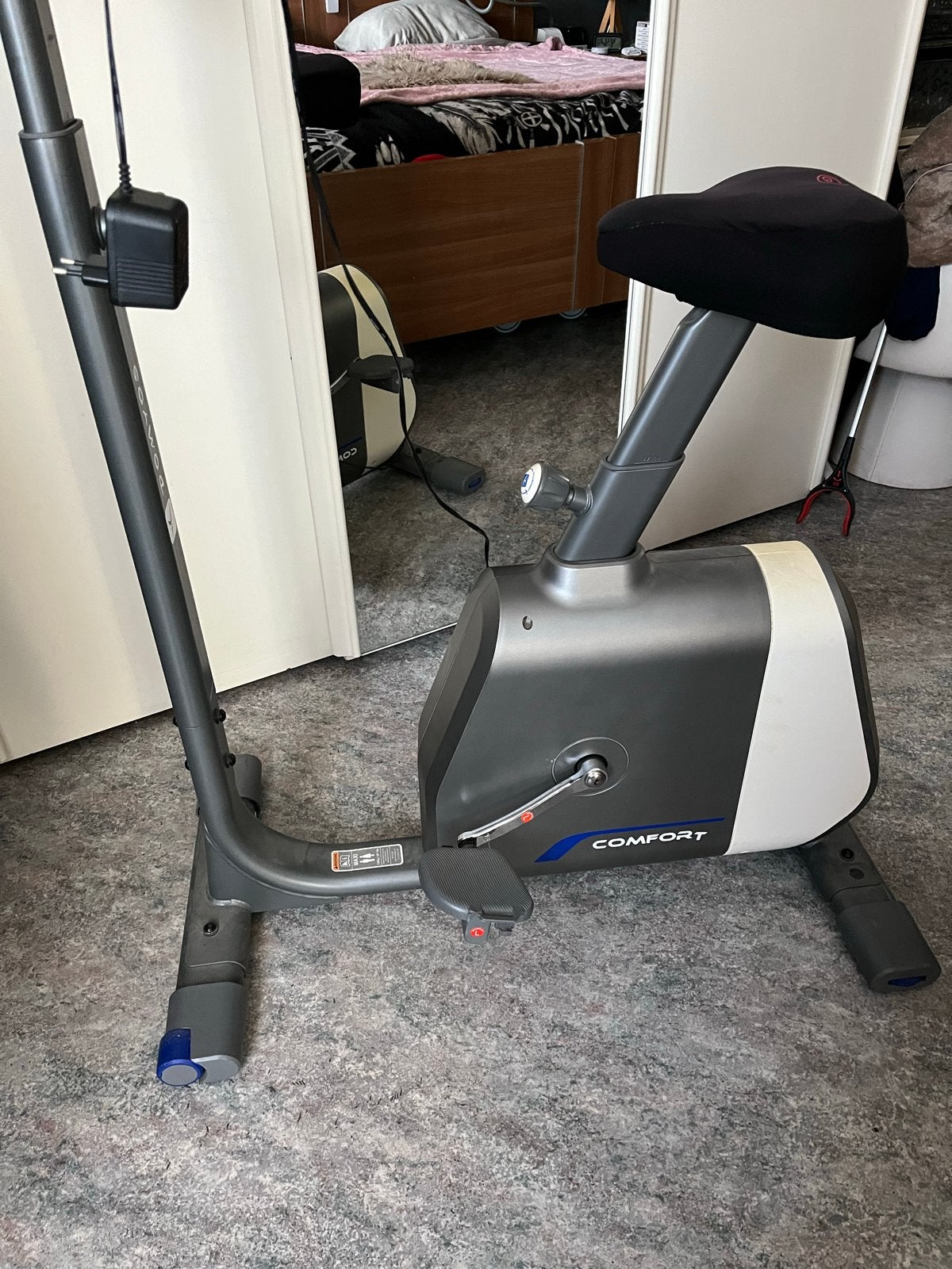 Hometrainer merk Comfort - Zo goed als nieuw, Sport en Fitness, Ophalen, Zo goed als nieuw, Benen, Hometrainer