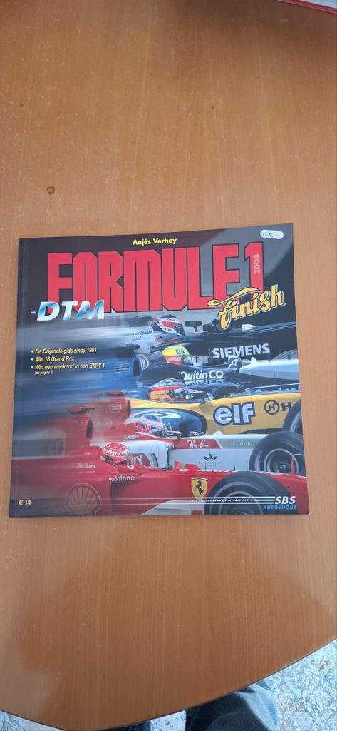 Formule 1 jaaroverzicht 2004 Anjès Verhey., Ophalen of Verzenden, Formule 1