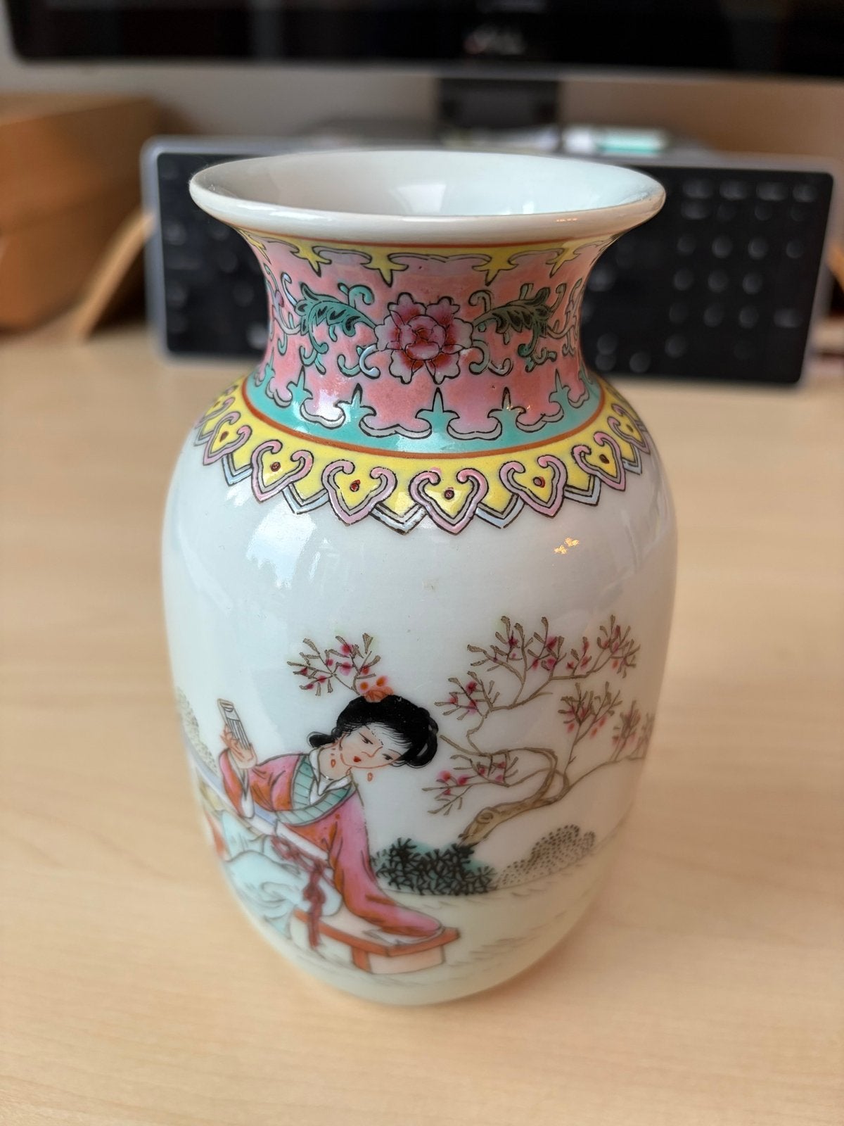 Antieke Chinese porseleinen vaas met handgeschilderde decora, Antiek en Kunst, Ophalen of Verzenden