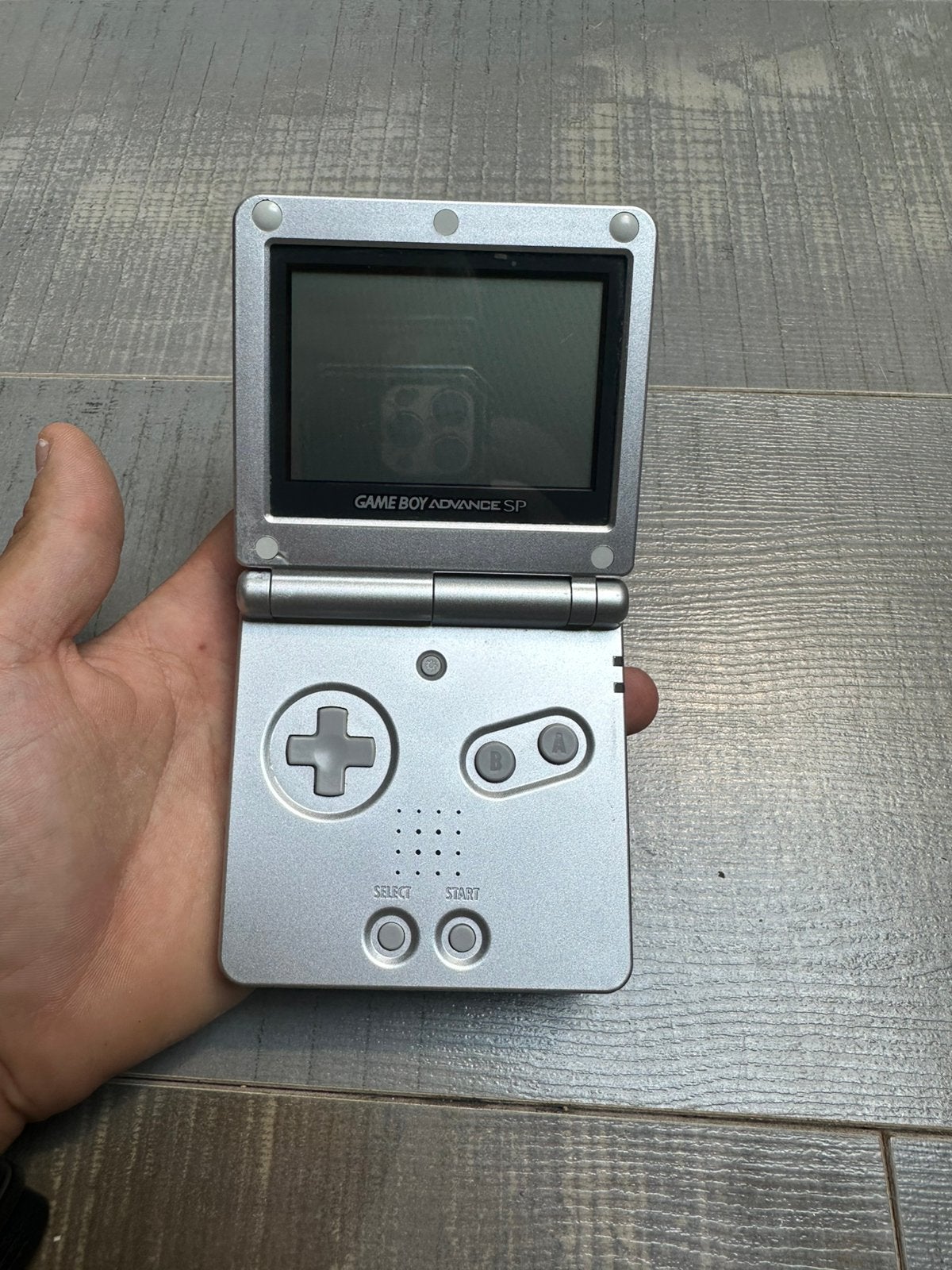 Nintendo Game Boy Advance SP Zilver – Werkt perfect, Spelcomputers en Games, Spelcomputers | Nintendo Game Boy, Ophalen of Verzenden