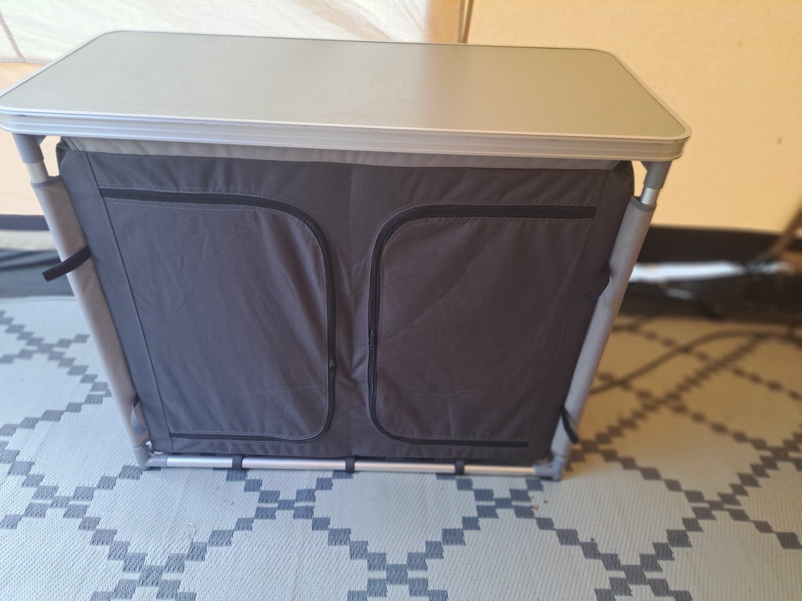Obelink Avignon / Toulon Alu campingkast /, Ophalen, Zo goed als nieuw, Campingkast