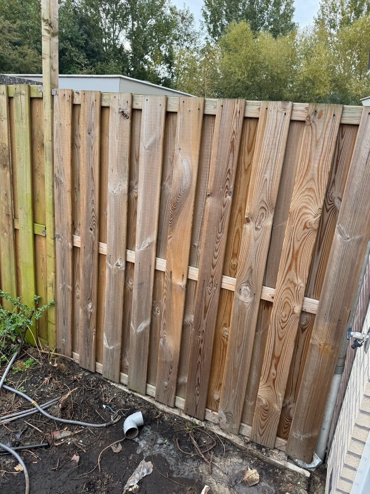 Houten schuttingdelen en palen - Gebruikt, Tuin en Terras, Minder dan 3 meter, Ophalen of Verzenden, Hout, 1 tot 2 meter