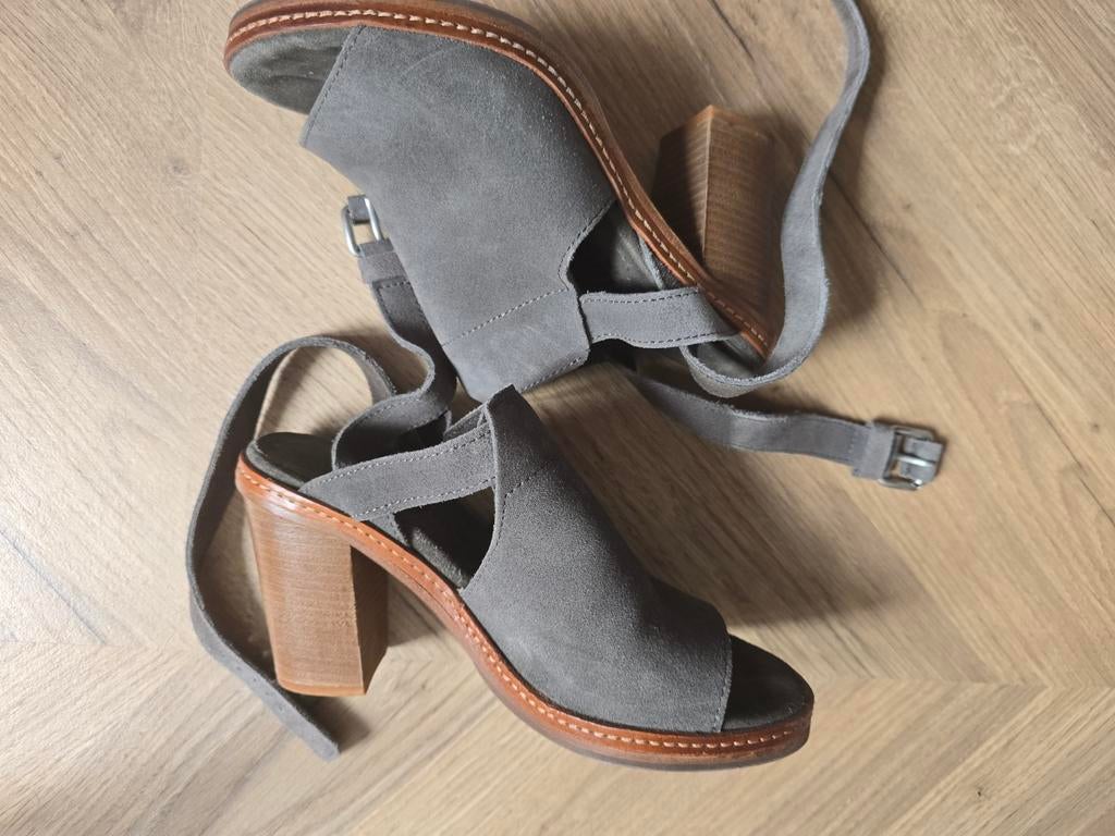 Grijze muiltjes shabbies amsterdam maat 37, Kleding | Dames, Schoenen, Shabbies Amsterdam, Zo goed als nieuw, Grijs, Sandalen of Muiltjes