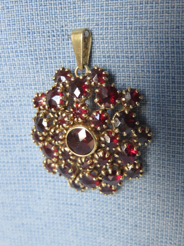 Antieke hanger ( 8 kt. ) granaat stenen - 1e helft 20e eeuw, Ophalen of Verzenden, Goud, Hanger