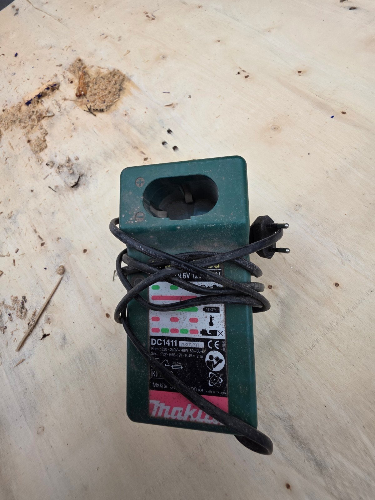 Makita ioplader, Ophalen of Verzenden, Gebruikt
