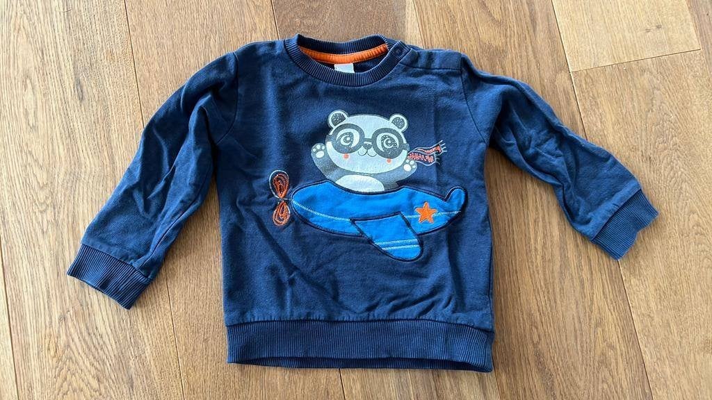 Trui maat 86 donkerblauw Panda beer in vliegtuig C&A 100%kat, Ophalen of Verzenden, Zo goed als nieuw, Jongetje of Meisje, Truitje of Vestje