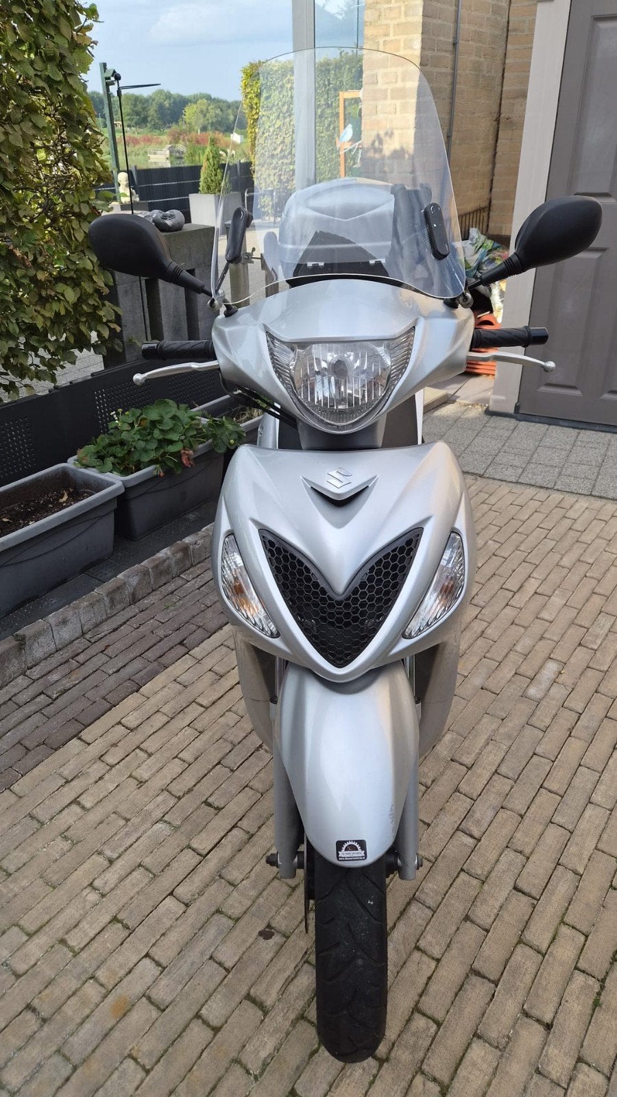 Suzuki UX 150 Sixteen Scooter - Comfortabel en Betrouwbaar, Motoren, 156 cc, Scooter, Gebruikt, Particulier