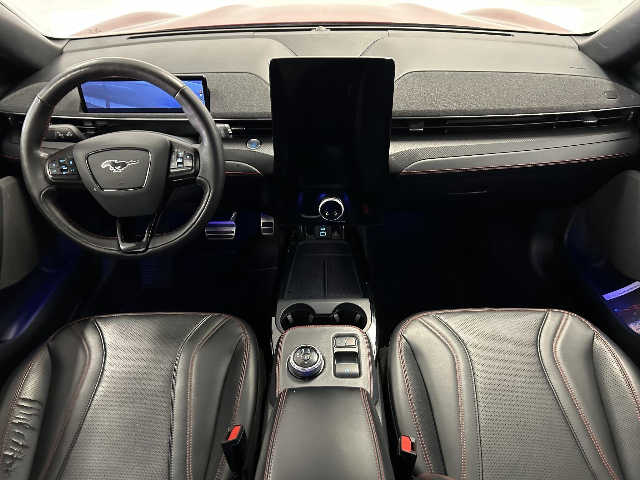 Ford Mustang Mach-E AWD 75 kWh | CAMERA | LED | LEDER | SOH, Auto's, Automaat, Gebruikt, 750 kg, Origineel Nederlands