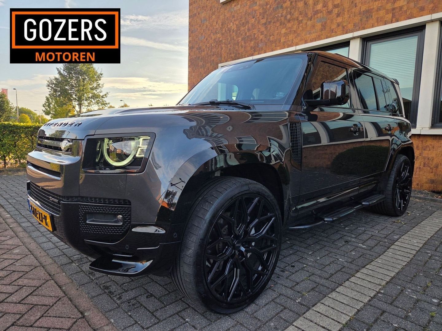 LAND ROVER DEFENDER (bj 2023), Bedrijf, Te koop