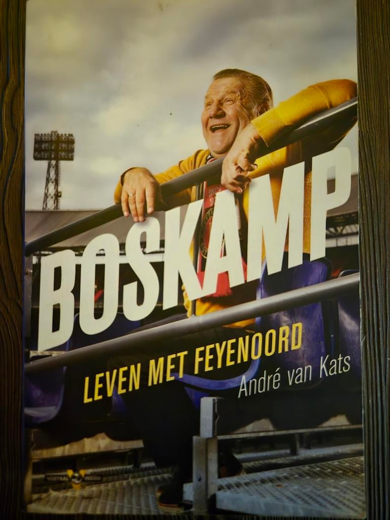 Andre van Kats - Boskamp leven met feyenoord boek, Ophalen of Verzenden, Zo goed als nieuw, Andre van Kats, Balsport