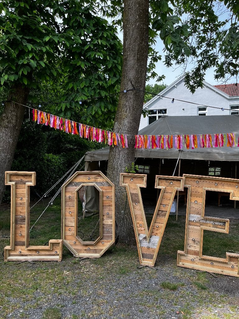 Lichtletters LOVE (140) te huur, Ophalen, Gebruikt, Geboorte of Huwelijk