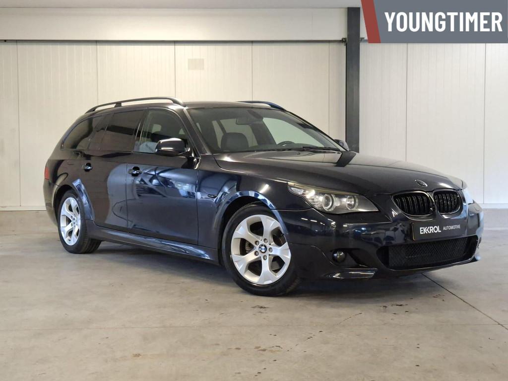 BMW 5-serie Touring 520i LCI Aut (Org NL/M-pakket/leder/NAP), Auto's, Automaat, Achterwielaandrijving, 4 cilinders, Met garantie (alle)
