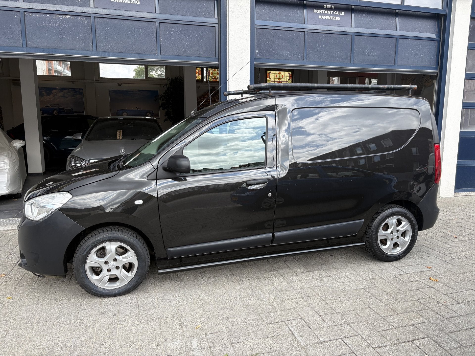 Dacia Dokker 1.5 dCi 75 Ambiance NL AUTO. NAP/NL AUTO/NW APK, Auto's, Euro 5, Gebruikt, 4 cilinders, Origineel Nederlands