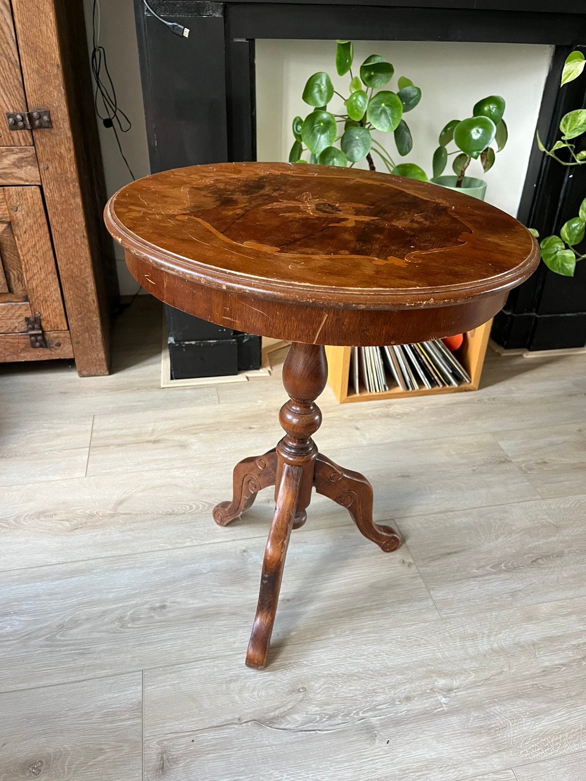 Ronde antieke salontafel, Antiek en Kunst, Ophalen