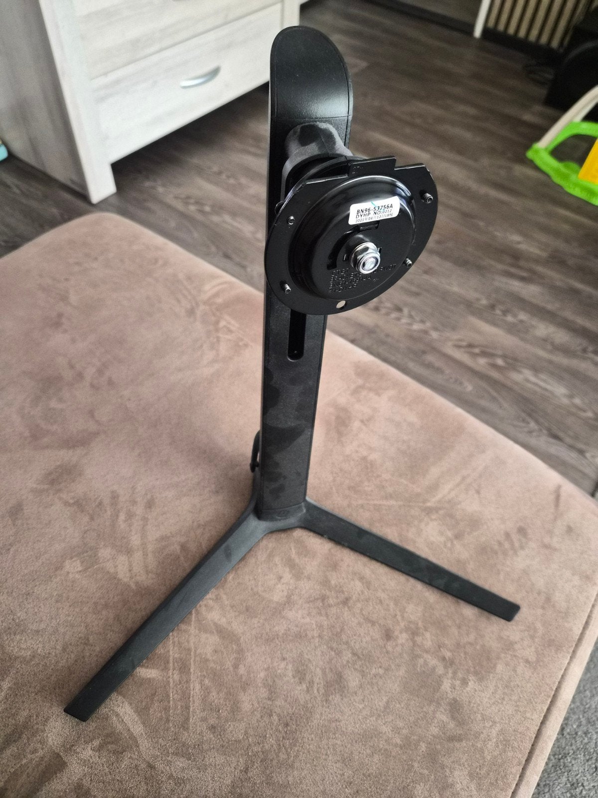 Samsung Odyssey G70A monitorvoet en achterkapje, Computers en Software, 101 t/m 150 Hz, Ophalen of Verzenden, Samsung, Ultra HD (4K)