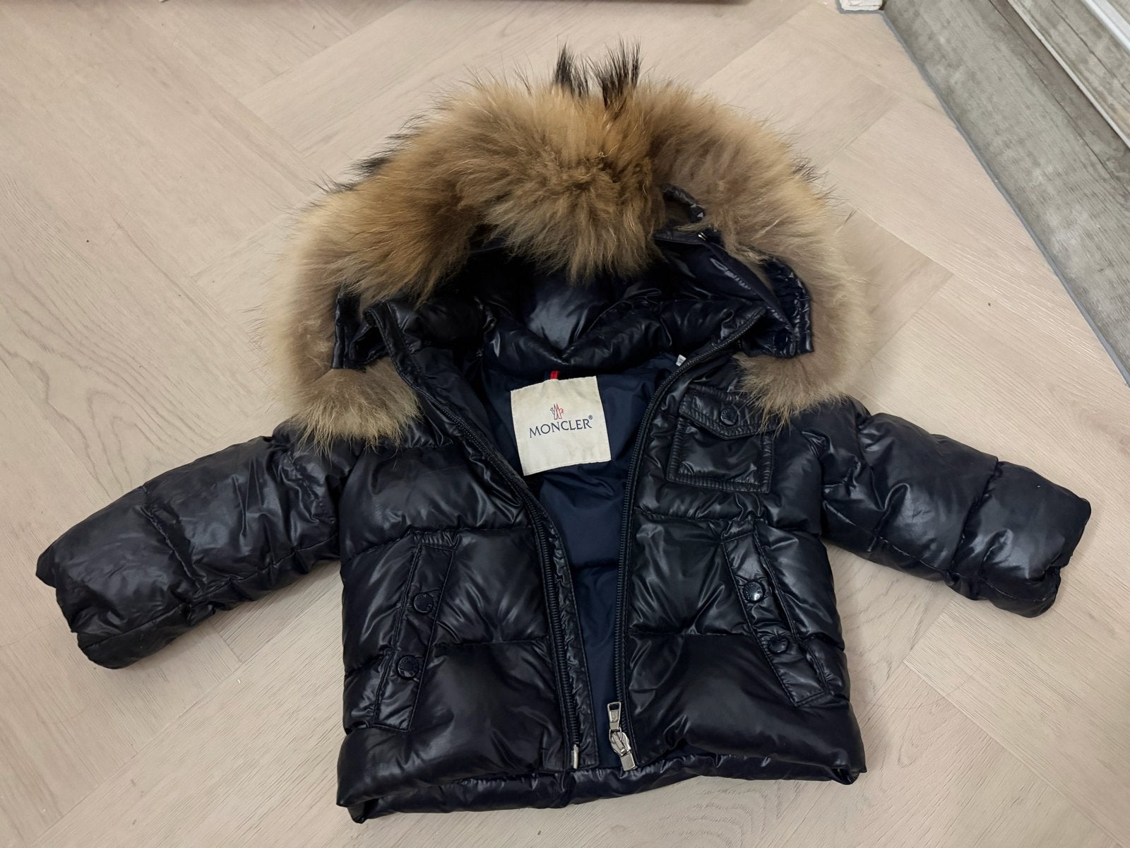 Originele Moncler jas kids met echte bontkraag, Ophalen of Verzenden, Zo goed als nieuw, Jongen of Meisje