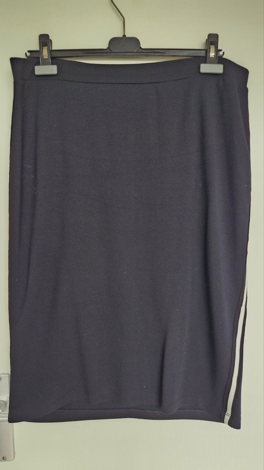Zwarte HEMA rok met witte strepen, maat L, Zwart, Maat 42/44 (L), Ophalen of Verzenden, Zo goed als nieuw