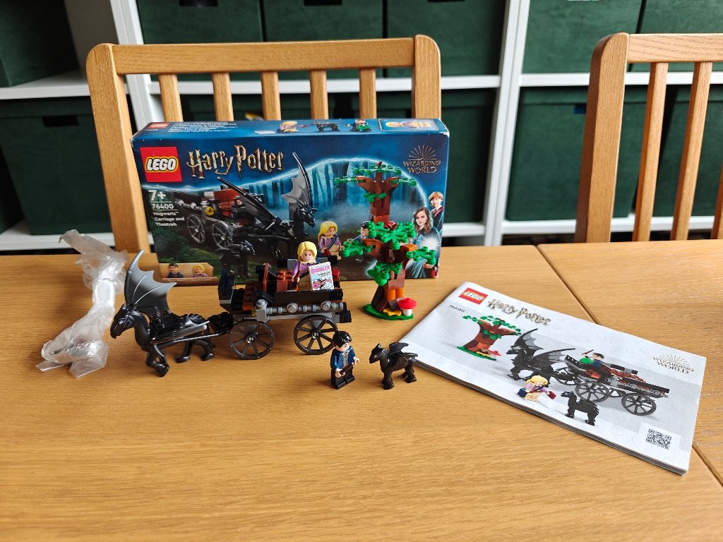LEGO HP Hogwarts Carriage and Thestrals 76400, Lego, Harry Potter, Ophalen of Verzenden, Zo goed als nieuw