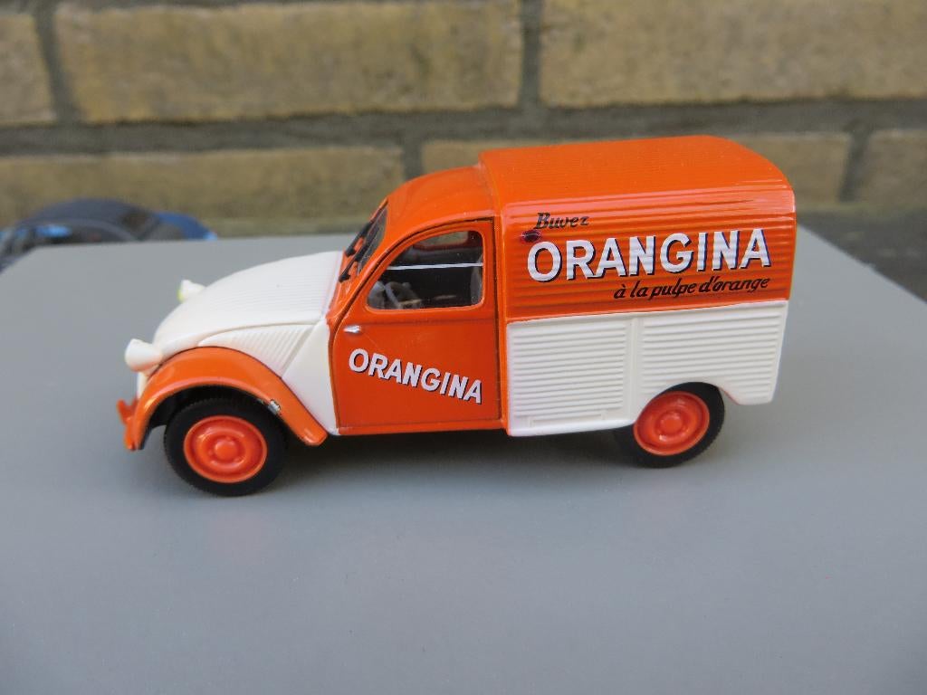 Norev Citroën 2CV AZU Orangina, Hobby en Vrije tijd, Modelauto's | 1:43, Ophalen of Verzenden, Zo goed als nieuw, Auto, Norev