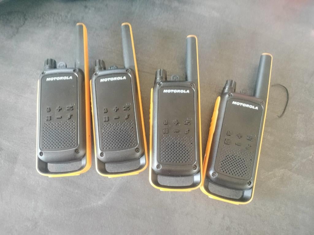 Motorola portofoons 4 stuks, Telecommunicatie, Portofoons en Walkie-talkies, Ophalen of Verzenden, Zo goed als nieuw, Portofoon of Walkie-talkie