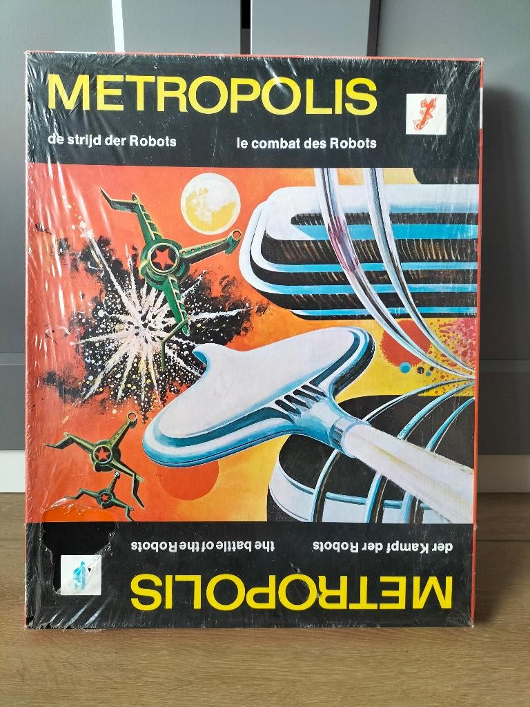 Metropolis - de strijd der Robots - science fiction spel, Hobby en Vrije tijd, Gezelschapsspellen | Bordspellen, Vijf spelers of meer