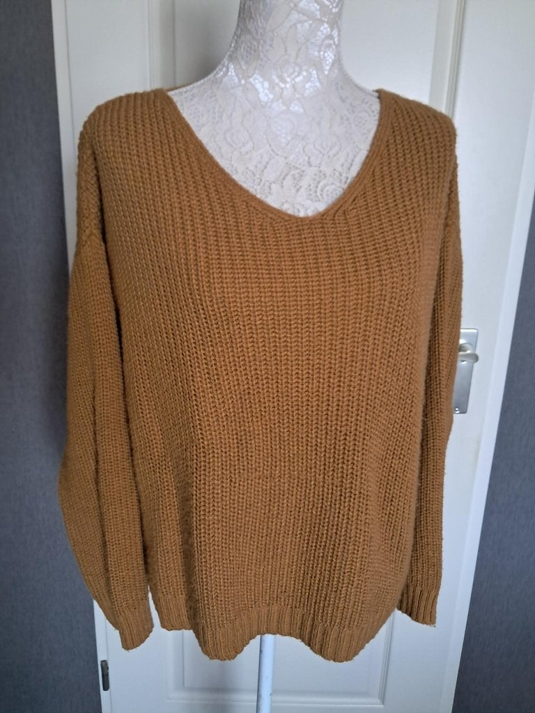 Trui Poools  Maat : 38 Kleur : Oker, Maat 38/40 (M), Geel, Ophalen of Verzenden, Zo goed als nieuw