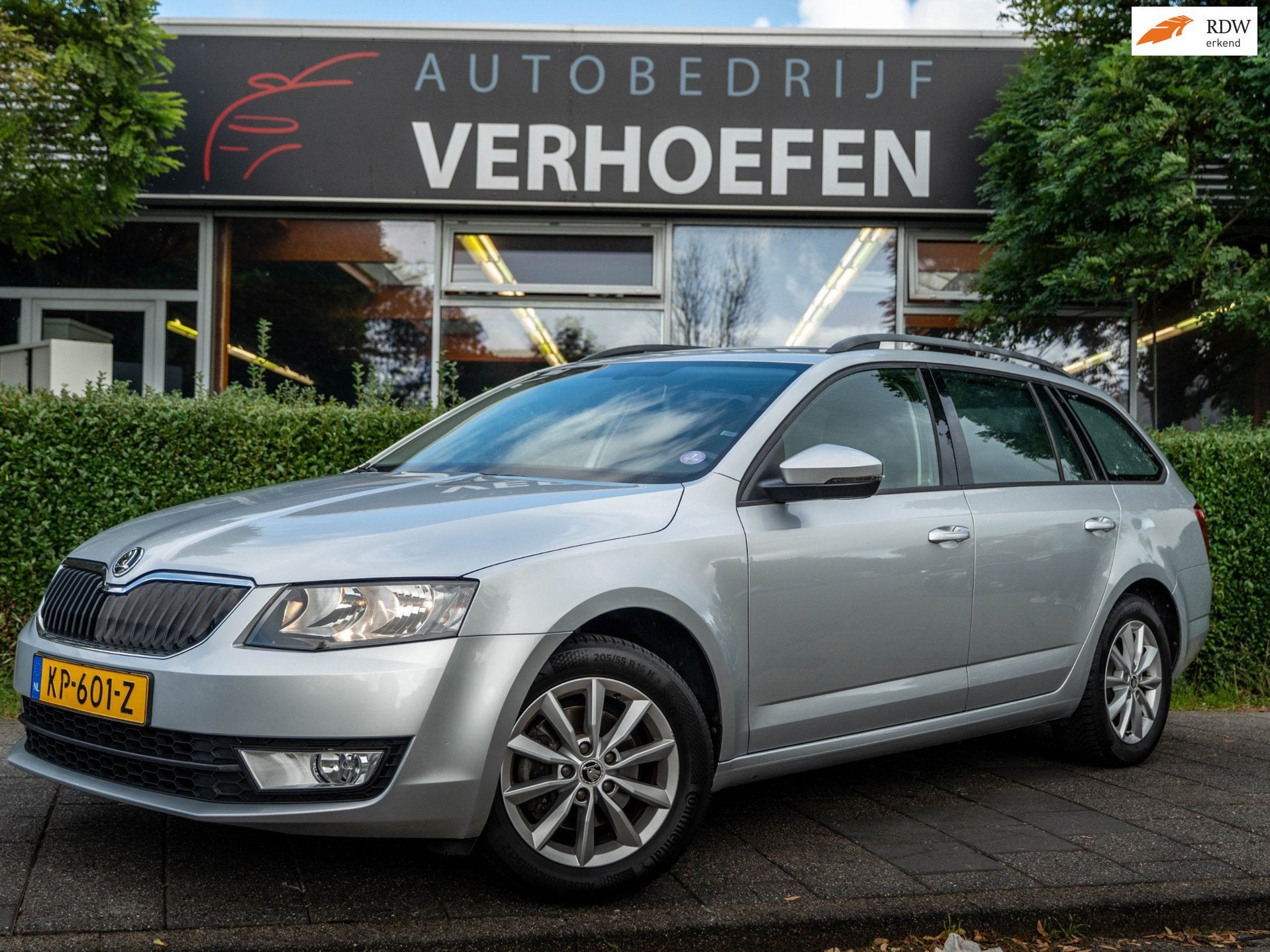 Skoda Octavia Combi 1.0 TSI Greentech Ambition Business | DE, Voorwielaandrijving, Dealer onderhouden, Gebruikt, Origineel Nederlands