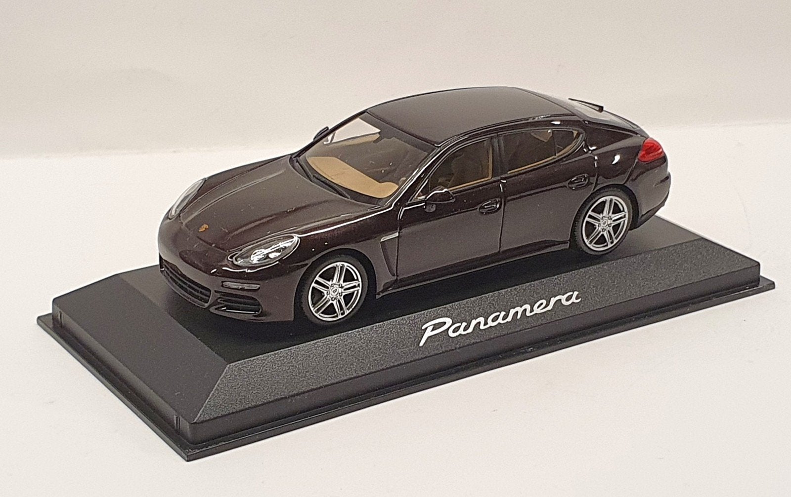 Minichamps Porsche Panamera 2014 1:43, Ophalen of Verzenden, Zo goed als nieuw, Auto, MiniChamps