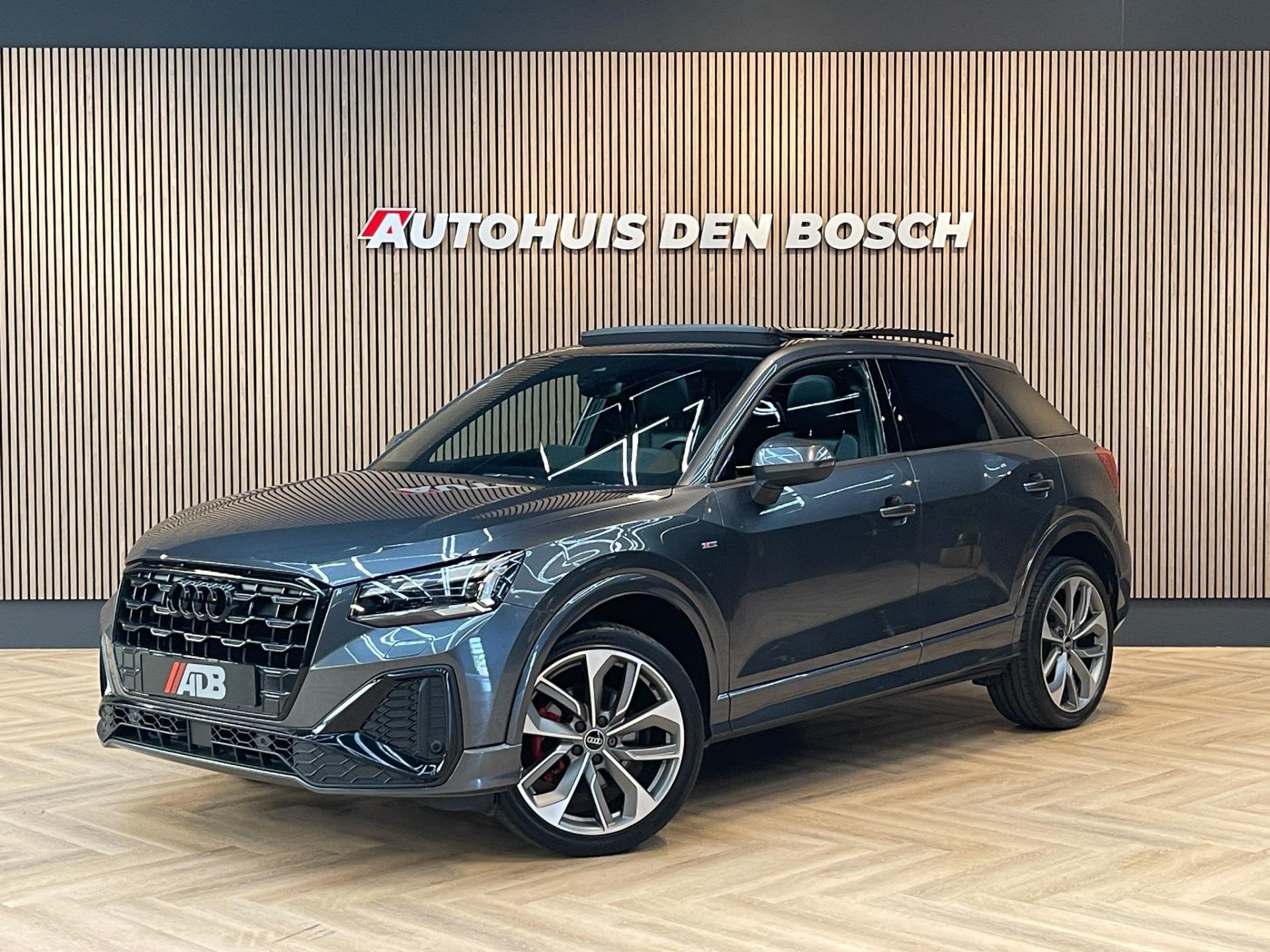 Audi Q2 35 TFSI S Line Edition 150PK - Pano - Matrix - B&O, Auto's, Audi, Voorwielaandrijving, 4 cilinders, 150 pk, Leder en Stof