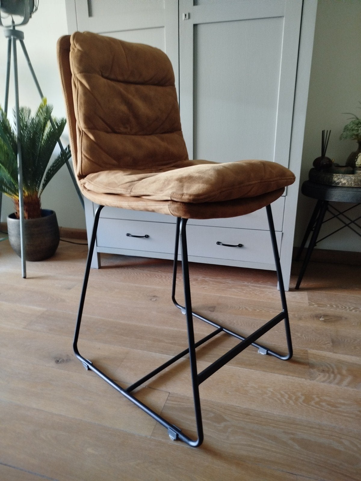 Barkrukken oker kleur- Zithoogte 65 cm, Ophalen, Gebruikt, Met voetsteun, 60 tot 90 cm