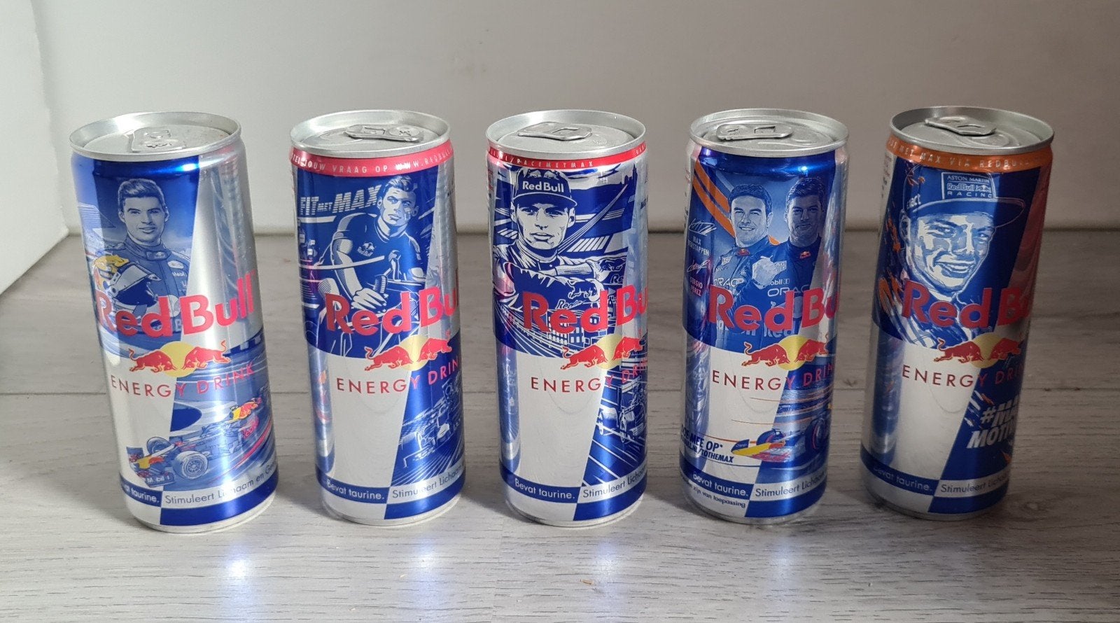 5 ongeopende blikjes red bull met Max verstappen erop, Ophalen of Verzenden, Nieuw, Gebruiksvoorwerp