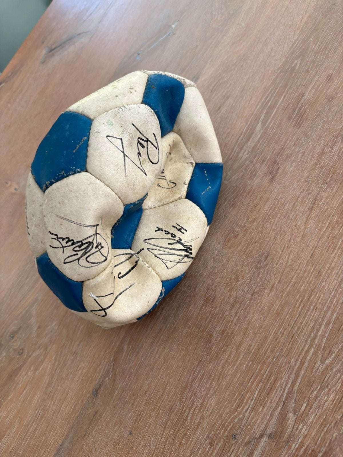 Gesigneerde VVV-Venlo bal seizoen 1987-1988 + Stan Valkx fot, Verzamelen, Sportartikelen en Voetbal, Ophalen, Gebruikt, Overige binnenlandse clubs